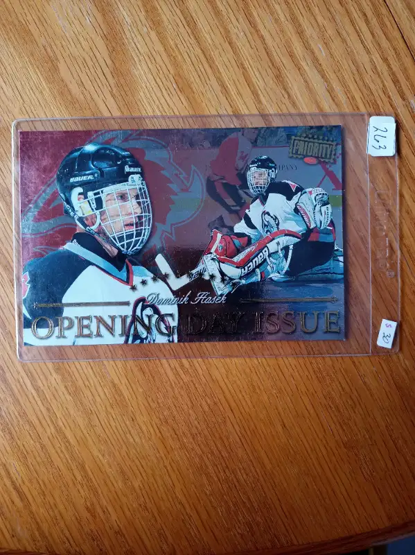 1997-98 Donruss Priority Postcards Opening Day /1000 Hasek in Arts & Collectibles in St. Catharines - Image 2