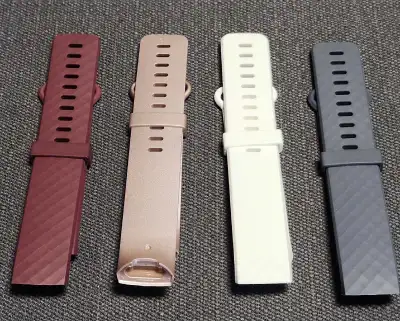 Selling brandnew Fitbit replacement band please see photos. Asking $5 each. Porch pick up or can shi...