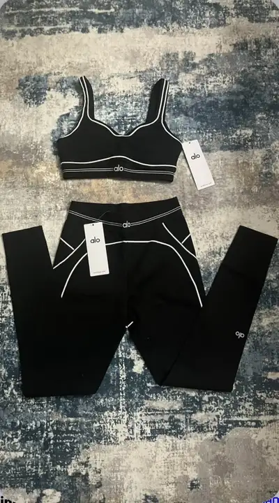 Alo Women Set (Authentic) High-waist Leggings Size Medium Bra Top Size Small Brand new with receipt...