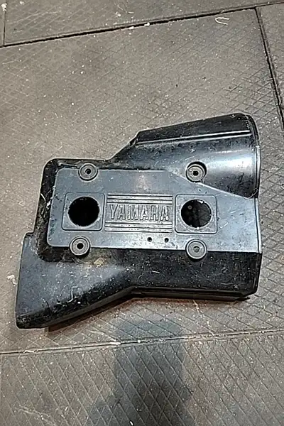 Yamaha fan cooled engine cover. Probably ET 250 or 340 I think. Can ship anywhere