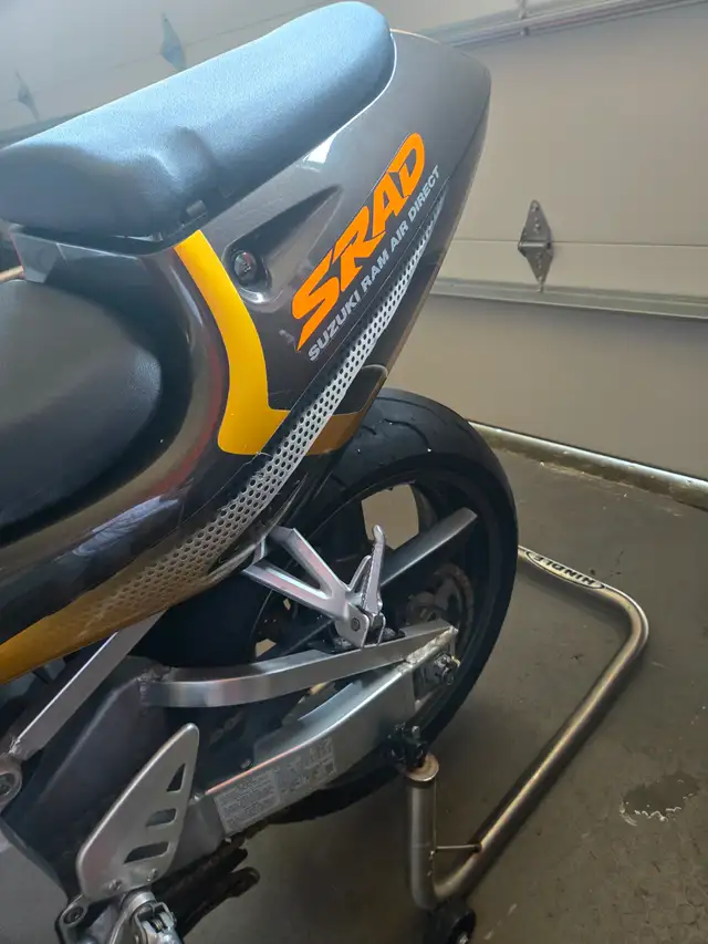 1996 suzuki gsxr 750537090890946334722