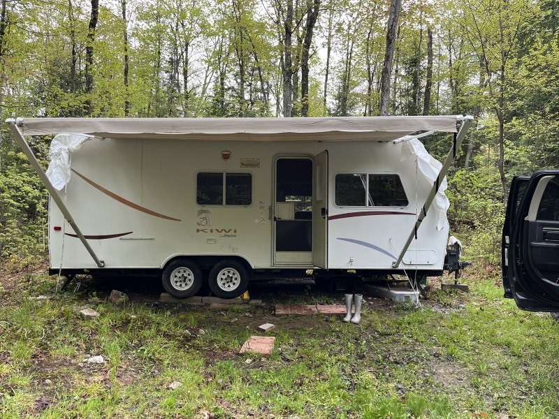 2005 Jayco hybrid, trailer for sale Travel Trailers & Campers