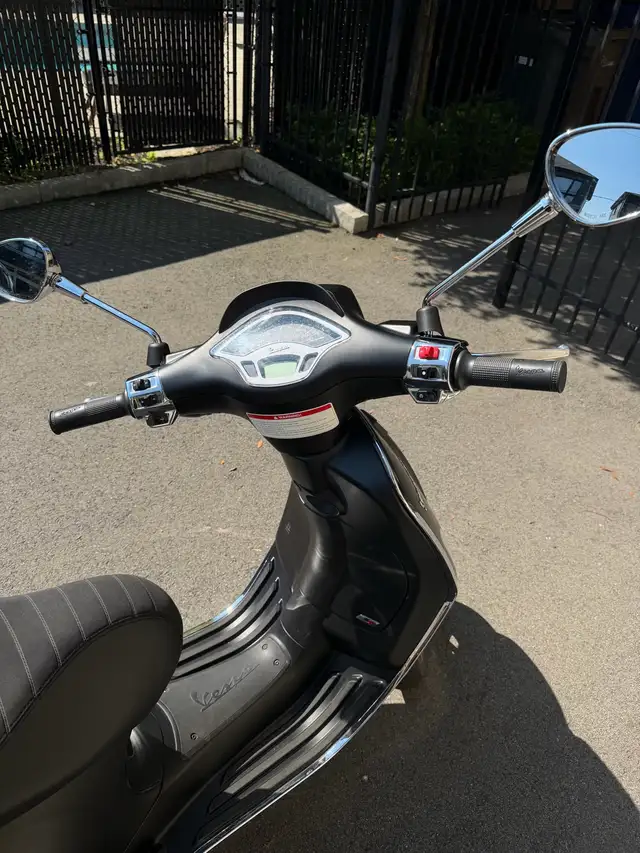Vespa Sprint 50s in Scooters & Pocket Bikes in Laval / North Shore - Image 7