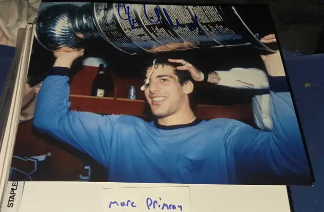 Chris Chelios signed 8x10 photo HOF Canadiens Hockey in Arts & Collectibles in City of Montréal - Image 2