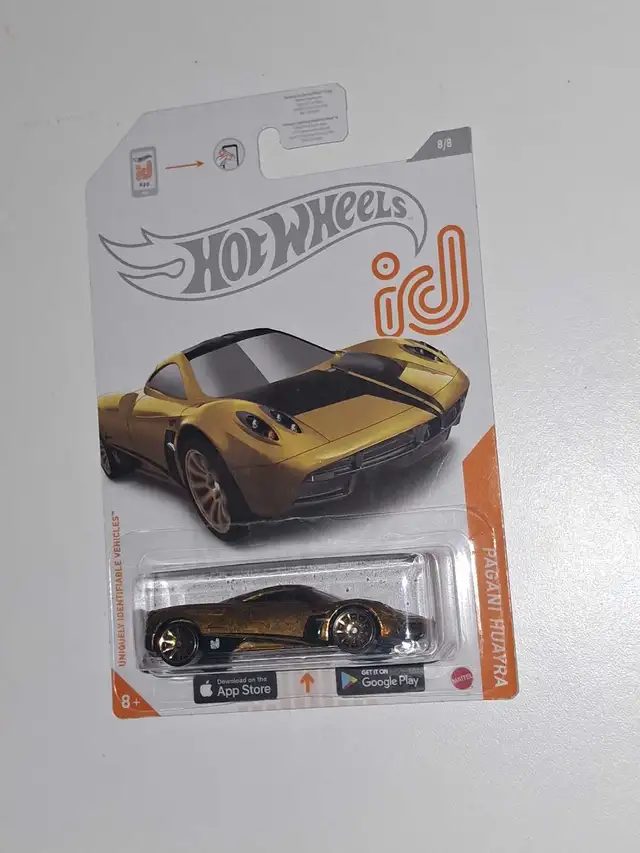 Pagani Huayra 2021 Hot Wheels id #8/8 in Toys & Games in Guelph - Image 2