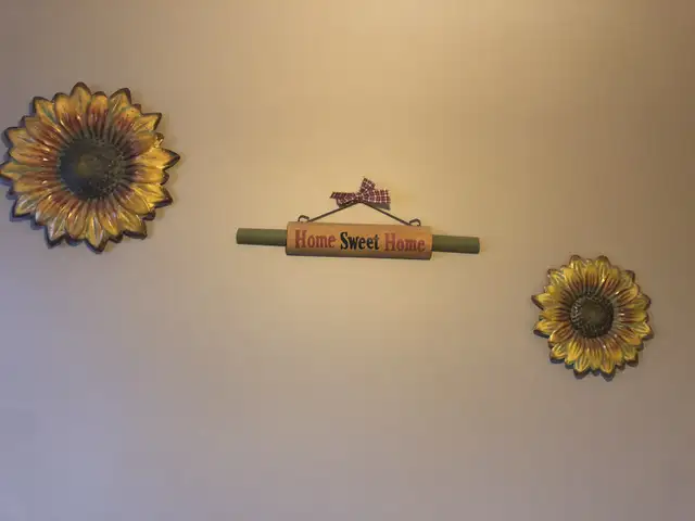 Wall decor in Home Décor & Accents in Ottawa - Image 2