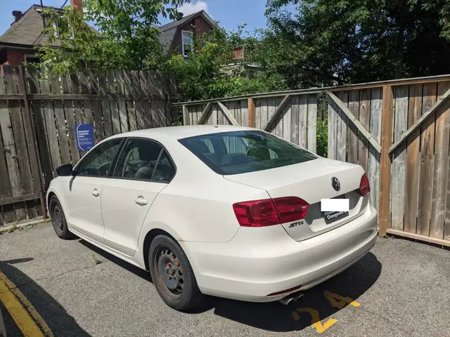 2012 Volkswagen Jetta 2L Sedan Manual 185,000km