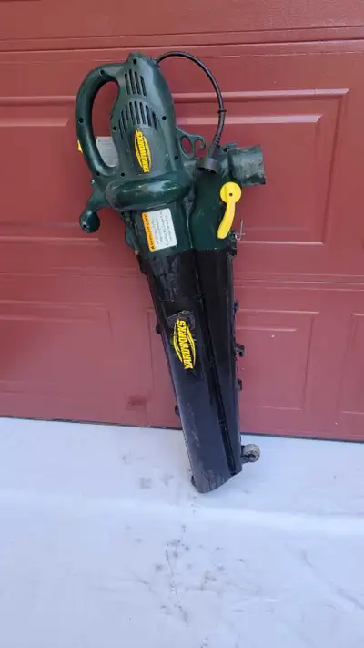 Yardworks blower vac in excellent working condition-$40 Big and quite powerfull .