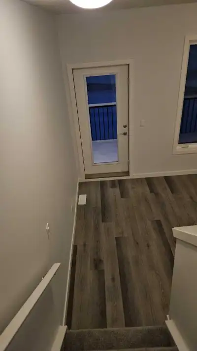 2 Bed | 2.5 Bath Modern Townhouse – Belmont (SW Calgary) Available Immediately $1995 Beautiful new t...