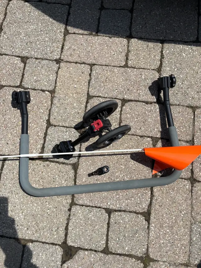 CoPilot Bike Trailer in Kids in Hamilton - Image 11