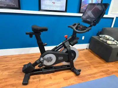 NordicTrack S22I Studio (needs repair), View more