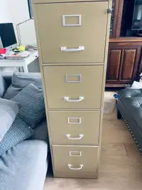 Filing cabinet used in excellent condition
