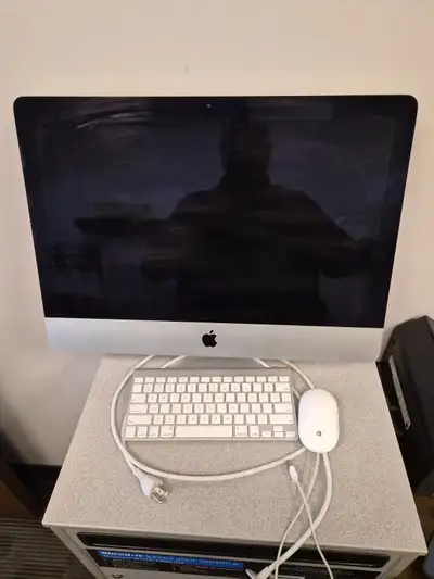 iMac Apple Computer A1418 21.5-inch screen. Tested & Working, View more
