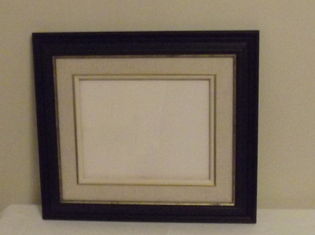 2 Beautiful Green frame $6.00 each or 2/$10. in Home Décor & Accents in Saint John