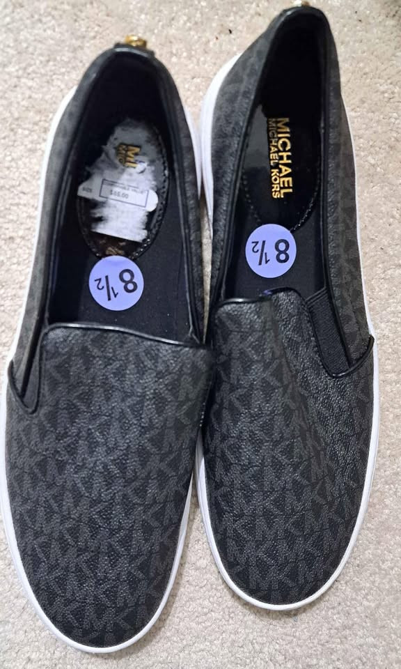 Michael Kors FT21L shoe 8.5 unisex male felmale in Women's - Shoes in City of Toronto - Image 3