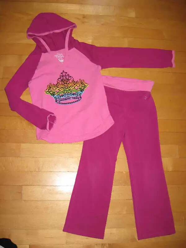 Beaux vêtements pour fille (5ans et 14 ans) in Kids & Youth in Longueuil / South Shore - Image 2