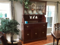 Vintage Mahogany Hepplewhite China Cabinet Perfect condition