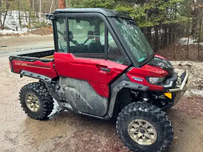 Can am 3100km, LED headlight Fender flair 3" Light bar avant Light pod derriere Raison vente, doit a...
