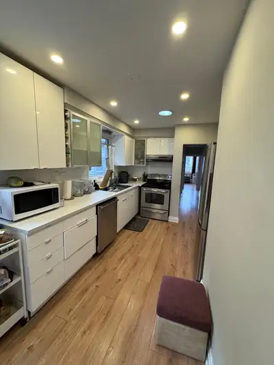 PRIVATE ROOM FOR RENT IN ETOBICOKE – $900 ALL-INCLUSIVE Sixth Street, Etobicoke, Toronto $900/month...