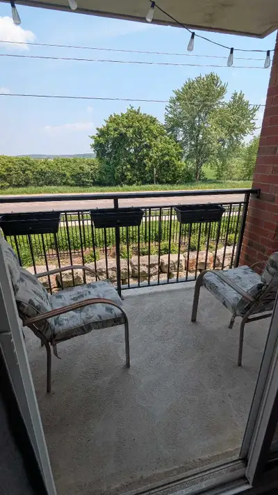 Condo Rental 1 bedroom+den, 1 bath