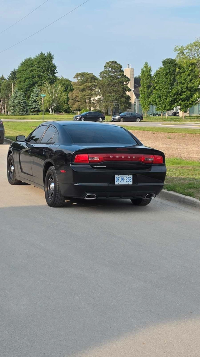 2014 dodge charger se 3.6  in Cars & Trucks in London - Image 2