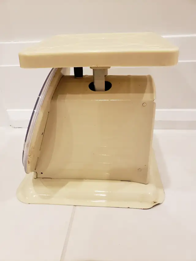 Vintage Sears Kitchen Scale in Kitchen & Dining Wares in Markham / York Region - Image 6