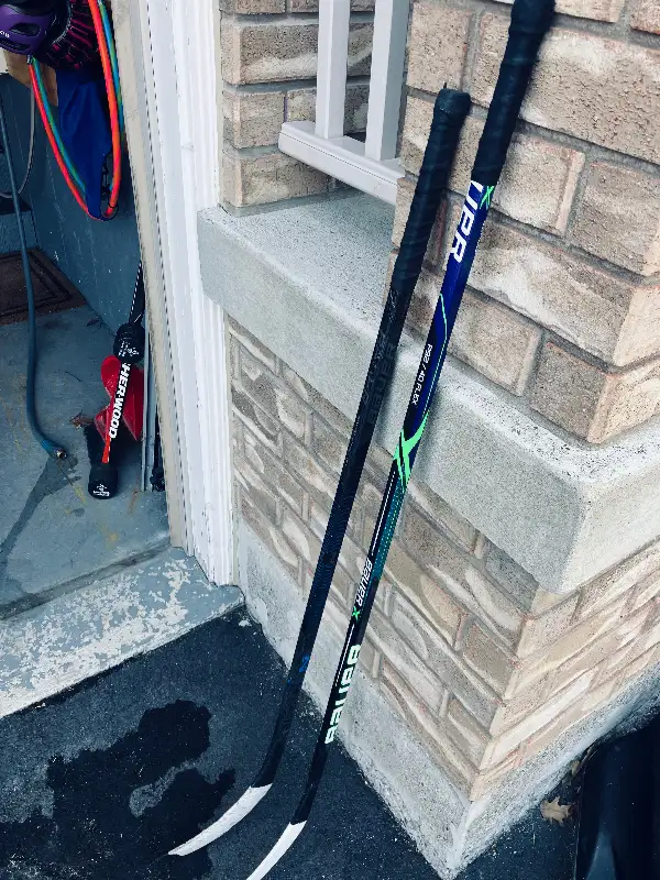 Youth Hockey Sticks LH 40 & 47 flex in Hockey in Markham / York Region - Image 2