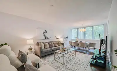 Welcome to your dream home! This Stunning, Spacious and Well Maintained almost 1200sq.ft, 2+1 bedroo...