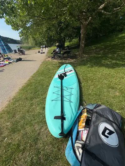 Paddleboard for sale. Perfectly good condition, comes with a height adjustable paddle, a bag, cooler...