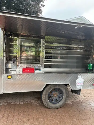 GMC Sierra Cantine Mobile, View more