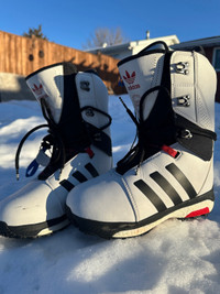 Adidas ultraboost snowboard boots 