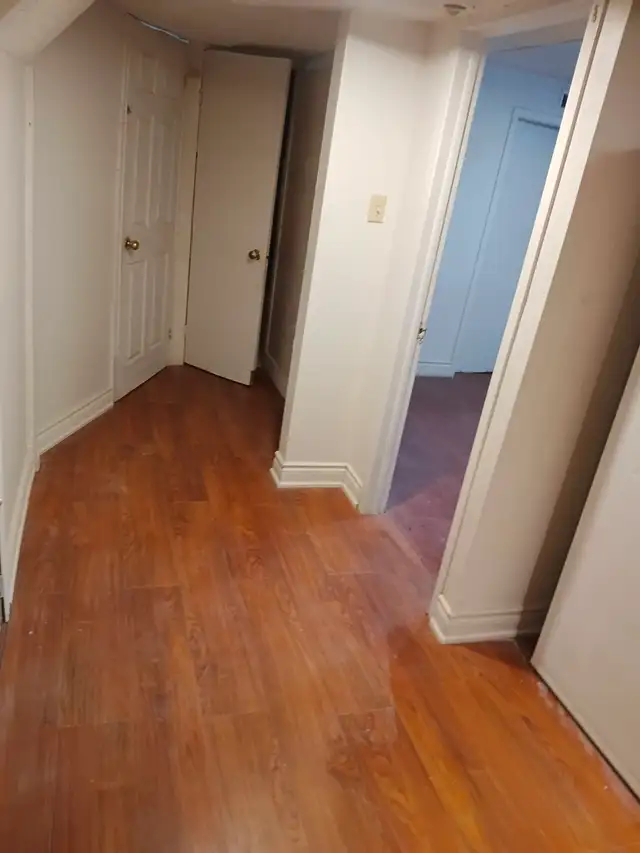 1 Bedroom unfurnished Basement Apartment for Rent in Long Term Rentals in City of Toronto - Image 6