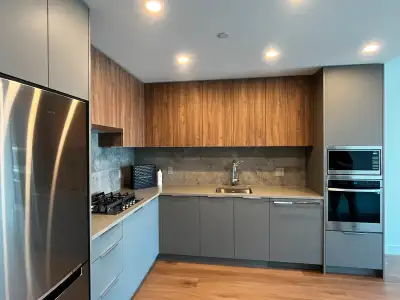 Brand new condo right beside beautiful Holland Park. Enjoy a short walk to Surrey Central and King G...