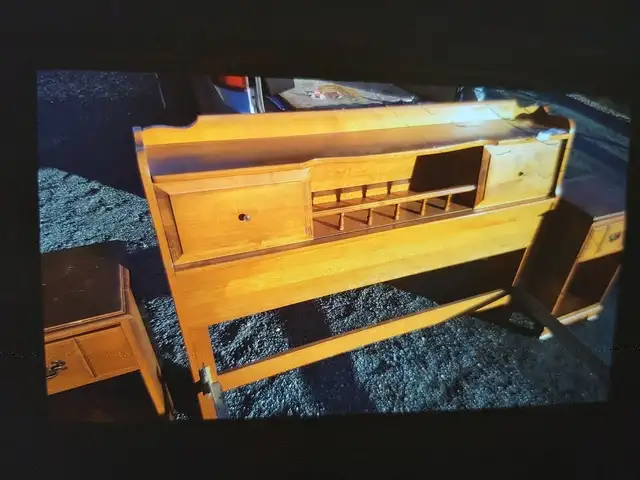 SET - BEDROOM -MAPLE DOUBLE SIZE BED FRAME + 2 NIGHT STANDS in Beds & Mattresses in Delta/Surrey/Langley - Image 3