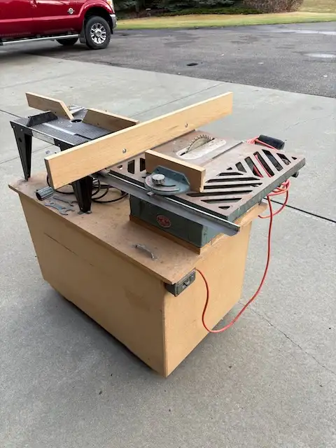 Saw and Router table in Power Tools in Strathcona County - Image 7