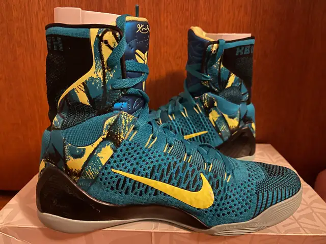 Nike Kobe 9 Elite Perspective XDR Version - Size 8.5 Men in Men's Shoes in City of Toronto - Image 6
