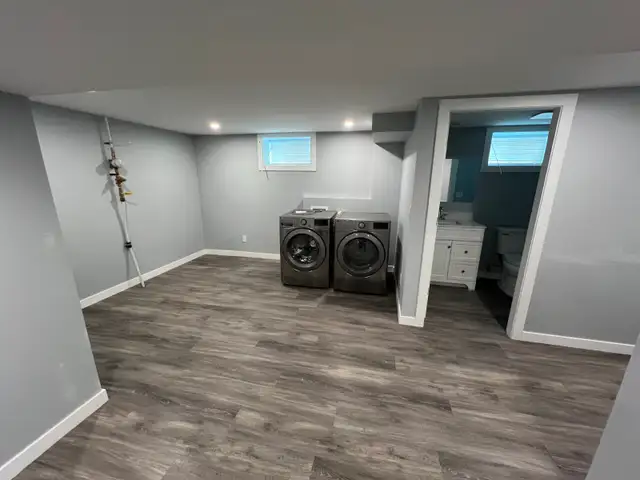 Renovated 4 BR/2B Entire House DT Vernon in Long Term Rentals in Vernon - Image 9