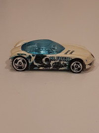 2002 Hot Wheels Golden Arrow Mr. Freeze Toy Car