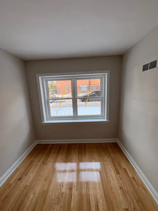 one bedroom apartment  in Long Term Rentals in Ottawa - Image 9