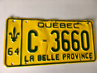 Vintage Quebec / Canada car License Plate 1964
