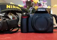 Beautiful, Fully working Nikon D40 DSLR camera body.