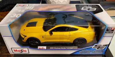 Brand New In Box Maisto 1:18 Diecast Model Car Special Edition