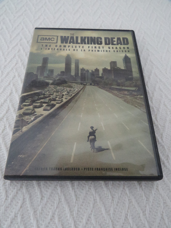 DVD - The Walking Dead - L'intégrale de la première saison. dans CD, DVD et Blu-ray  à Ville de Québec