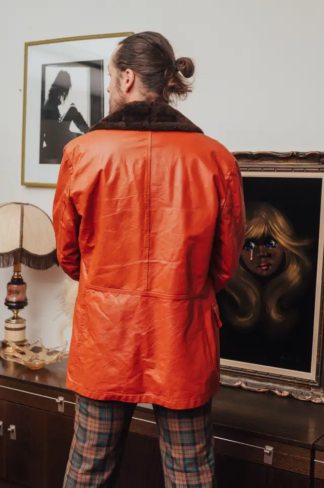 70's Vintage William Barry leather Coat - Shearling Lined in Men's in City of Toronto - Image 5