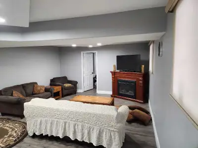 2 Bedrooms & 1.5 Bathrooms