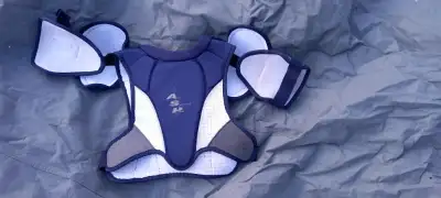 I deliver! Itech Hockey Shoulder Pads, View more