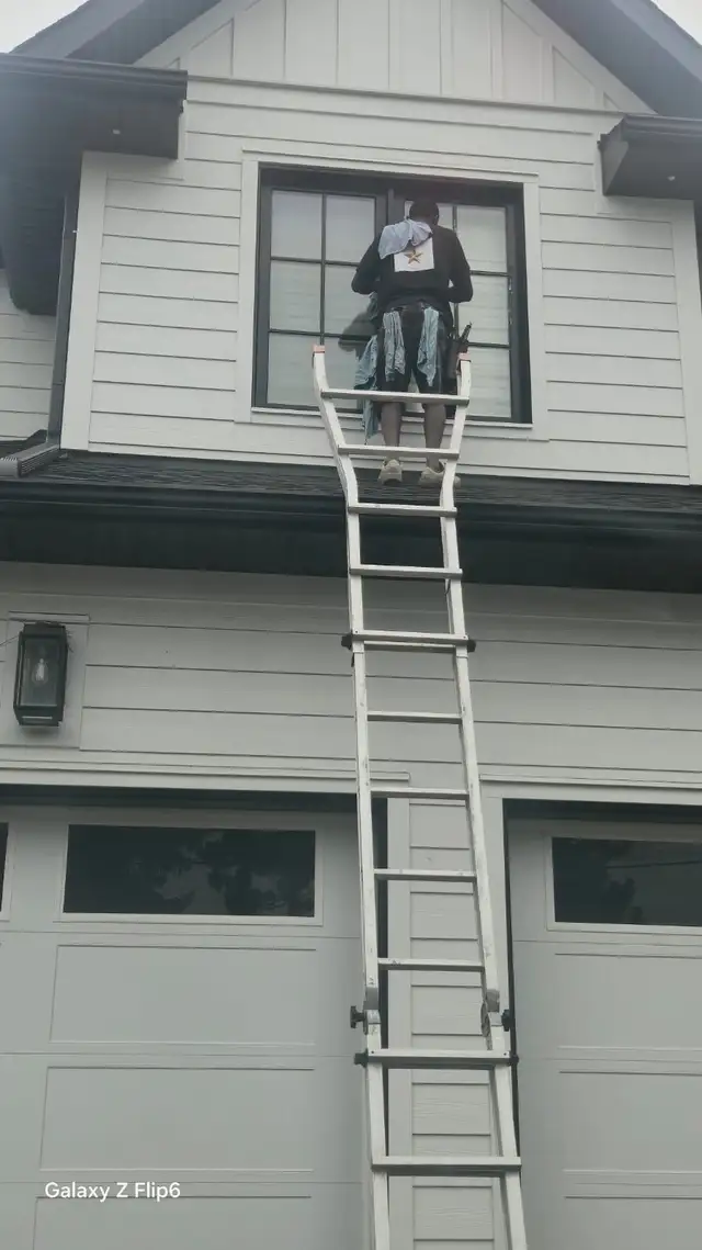 window and eavestrough cleaning and snow removal in Cleaners & Cleaning in City of Toronto - Image 3