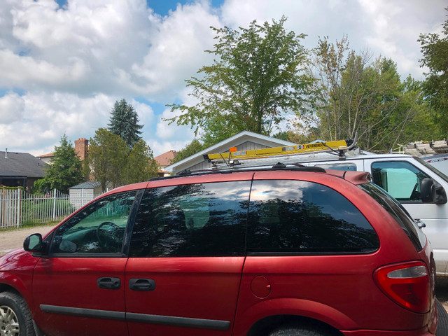 2005 Dodge Caravan in Cars & Trucks in Windsor Region - Image 2