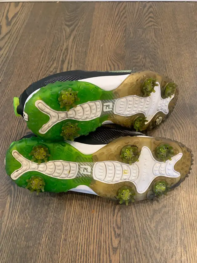 Foot Joy BOA Men’s Golf Shoes - Size 10 in Golf in Ottawa - Image 7