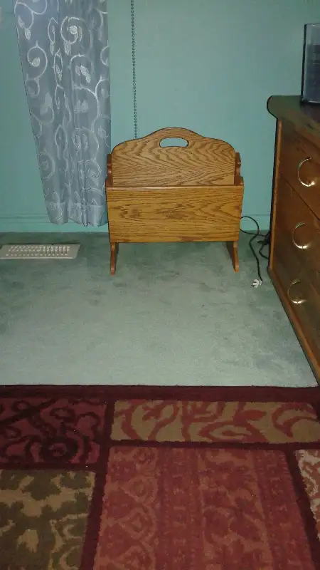 SOLID OAK 2-SECTION CHAIR-SIDE STORAGE BIN with carry handle in Bookcases & Shelving Units in Oshawa / Durham Region - Image 5